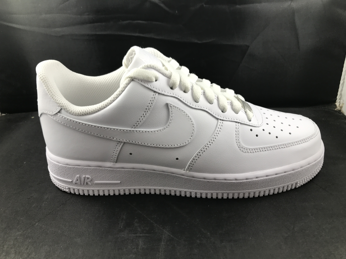 Nike Air Force 1' 07 - auction